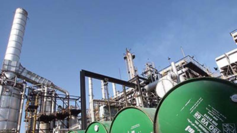 یک مقام آمریکایی: شرکت ها تا نوامبر برای قطع خرید نفت از ایران وقت دارند