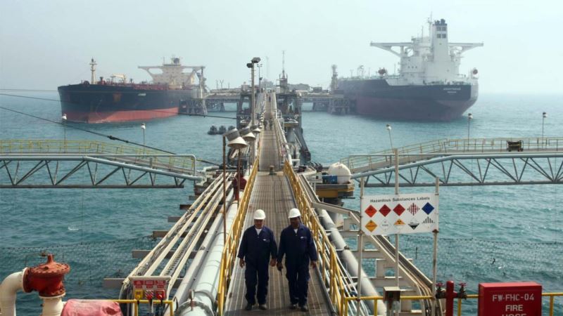بلومبرگ: آمریکا از ژاپن خواست با موضعی سخت‌تر، خرید نفت از تهران را متوقف کند