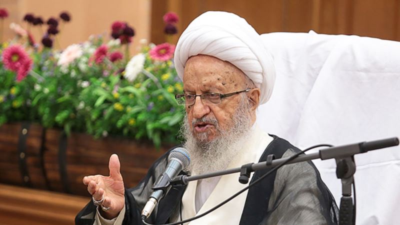 انتقاد تند مکارم شیرازی و چندین امام جمعه از درخواست مذاکره با آمریکا