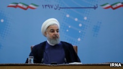 حسن روحانی گفت: در برابر آمریکا حرف زدن، مذاکره کردن و سخن گفتن معنایی جز تسلیم ندارد