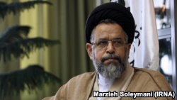 محمود علوی، وزیر اطلاعات از دستگیری یک تیم چهارنفره به گفته او وابسته به داعش در ایران خبر داد