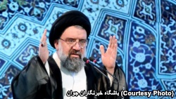 آیت الله احمد خاتمی گفت: هزینه جنگ احتمالی آمریکا با ایران «هیولا» خواهد بود