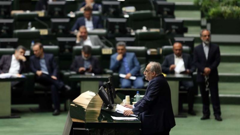 مجلس شورای اسلامی وزیر اقتصاد و دارایی را برکنار کرد