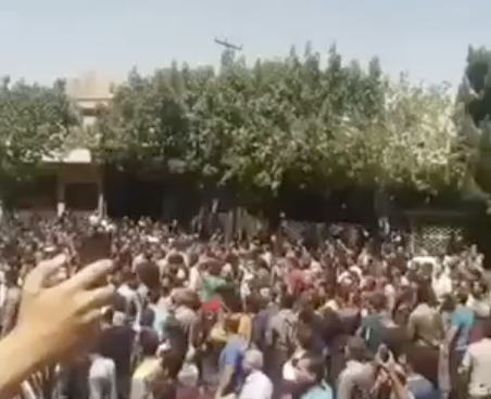 اصفهان ۱۰ مرداد، ادامه اعتراضات قهرمانانه مردم غیور منطقه شاپور