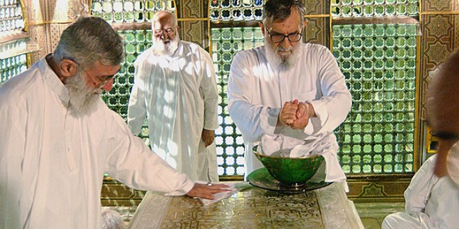 درآمد افسانه ای امپراطوری آستان قدس رضوی کجا هزینه میشود؟ ۴٣% از مساحت مشهد متعلق به آستان قدس رضوی است!