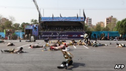 در حمله به رژه نیروهای مسلح در اهواز ۲۵ نفر کشته و ۶۹ نفر مجروح شدند