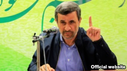 احمدی‌نژاد بار دیگر قوه قضائیه را متهم کرد که به دلیل اختلاف سیاسی با او، برای نزدیکانش پرونده‌های امنیتی و مالی تهیه کرده است.