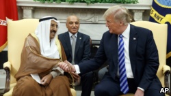 دونالد ترامپ (راست) و امیر کویت در دیدار روز چهارشنبه خود در کاخ سفید