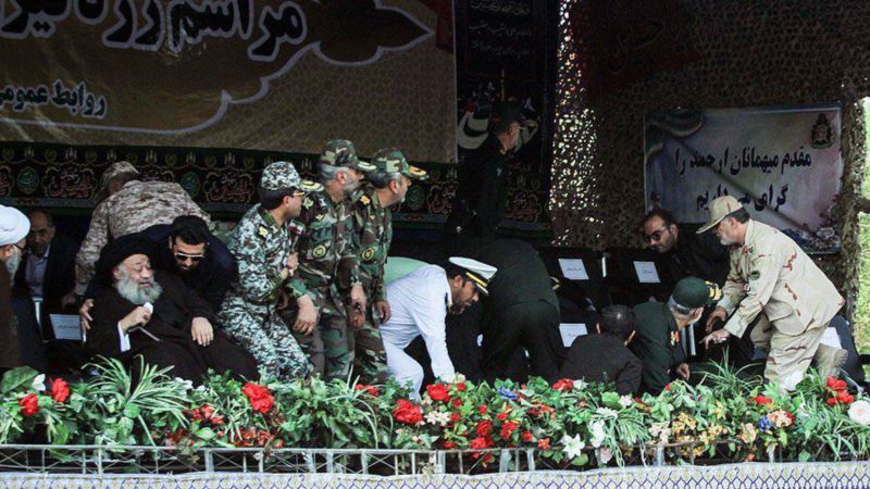 عزل بیش از ۳۰ مقام در ایران پس از حمله اهواز؛ برخورد با مقامات ارشد در انتظار اجازه خامنه‌ای