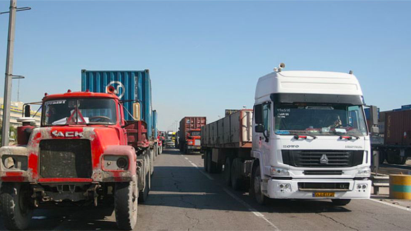 اعتصاب کامیون‌داران ادامه دارد؛ ۲۵۶ راننده بازداشت شده‌اند